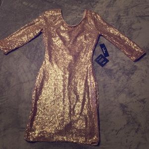 Lulu’s Rose Gold Sequin Bodycon dress NWT!